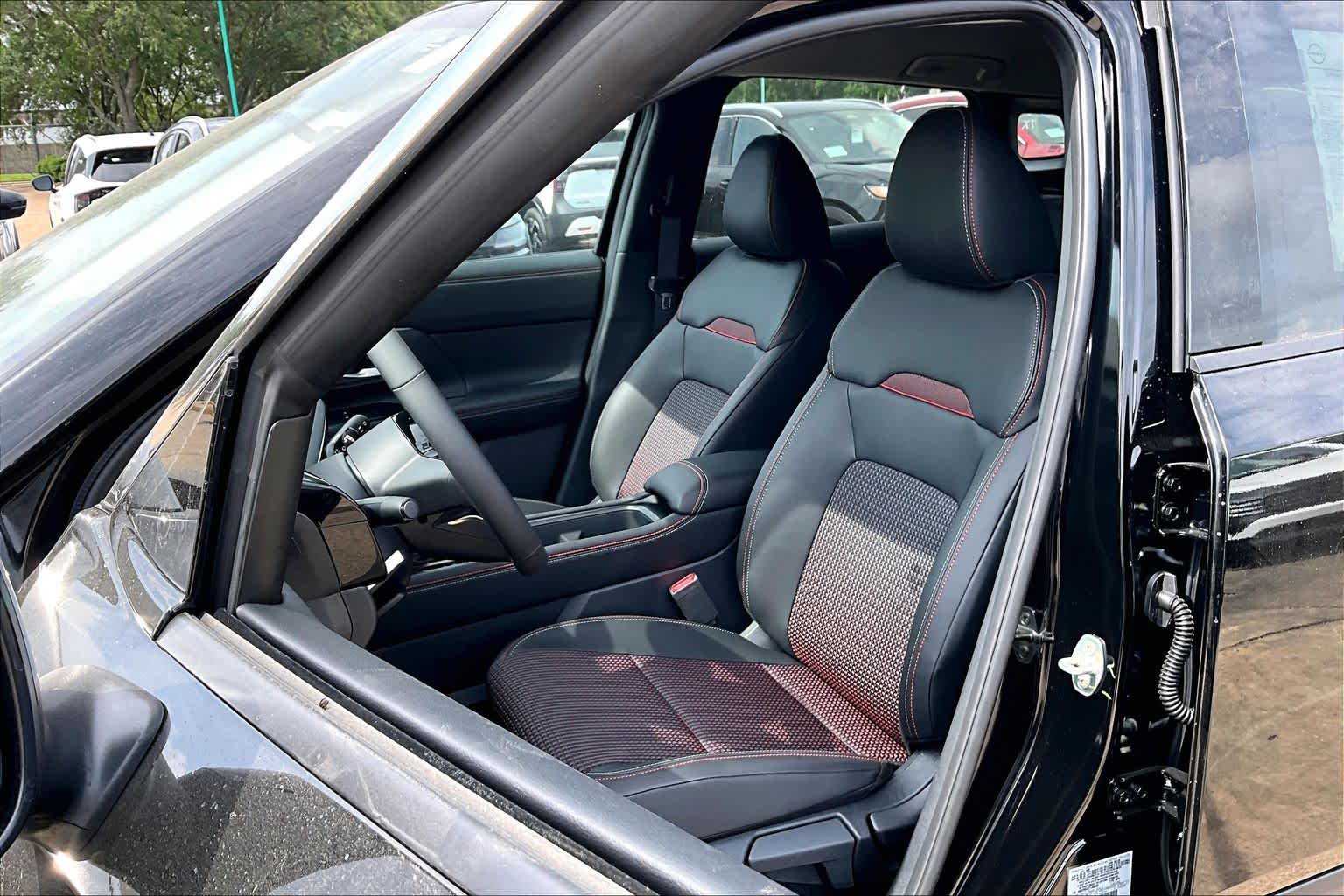 2026 Nissan Kicks photo 17 of 17