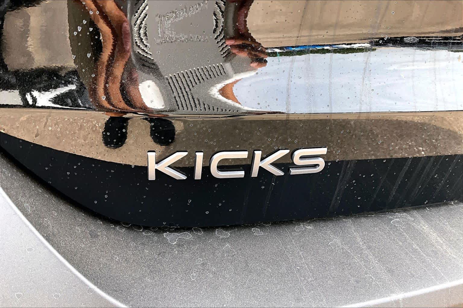 2026 Nissan Kicks photo 8 of 17