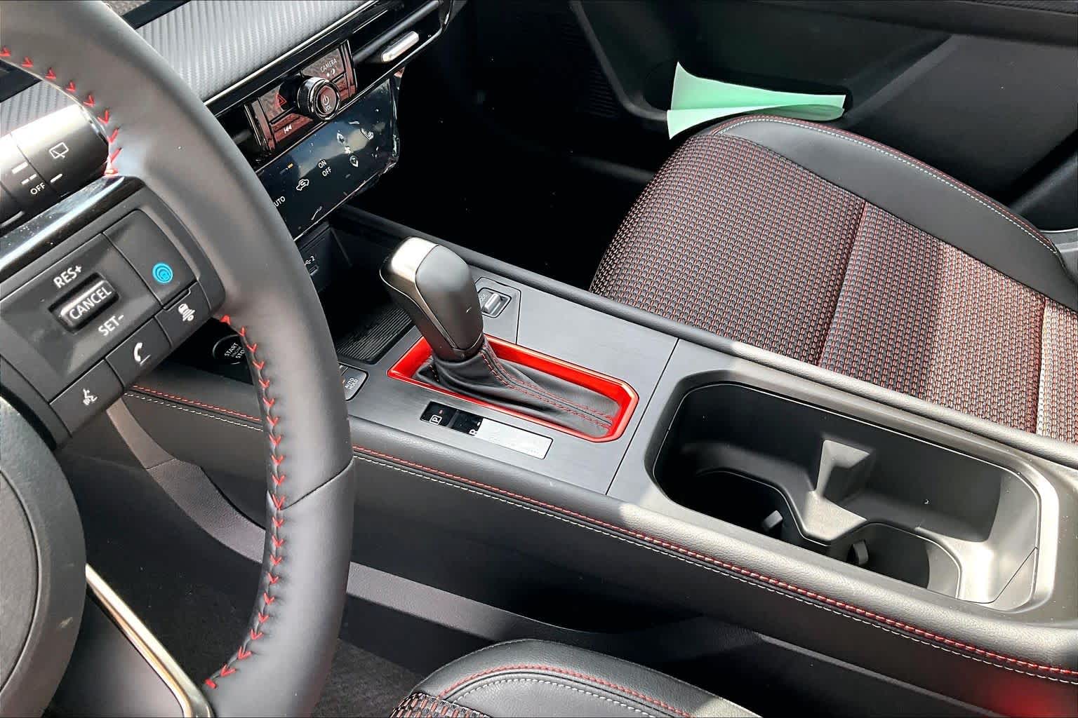 2026 Nissan Kicks SR - 10