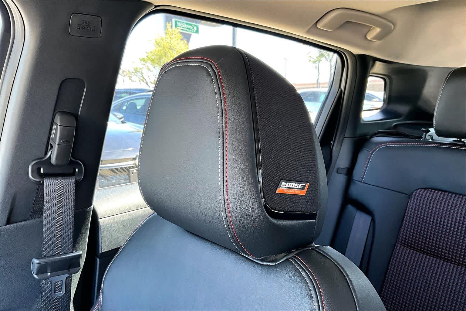 2026 Nissan Kicks SR Aspen White Tricoat/Super Black at Sterling McCall Nissan
