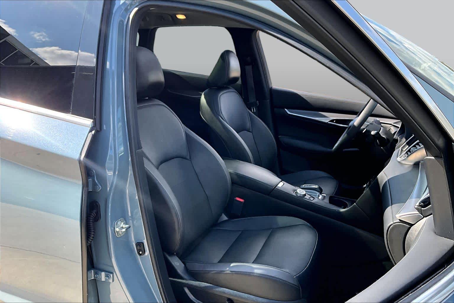 2023 INFINITI QX50 photo 9 of 34