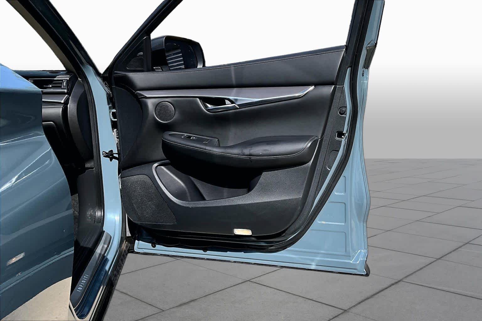 2023 INFINITI QX50 photo 23 of 34