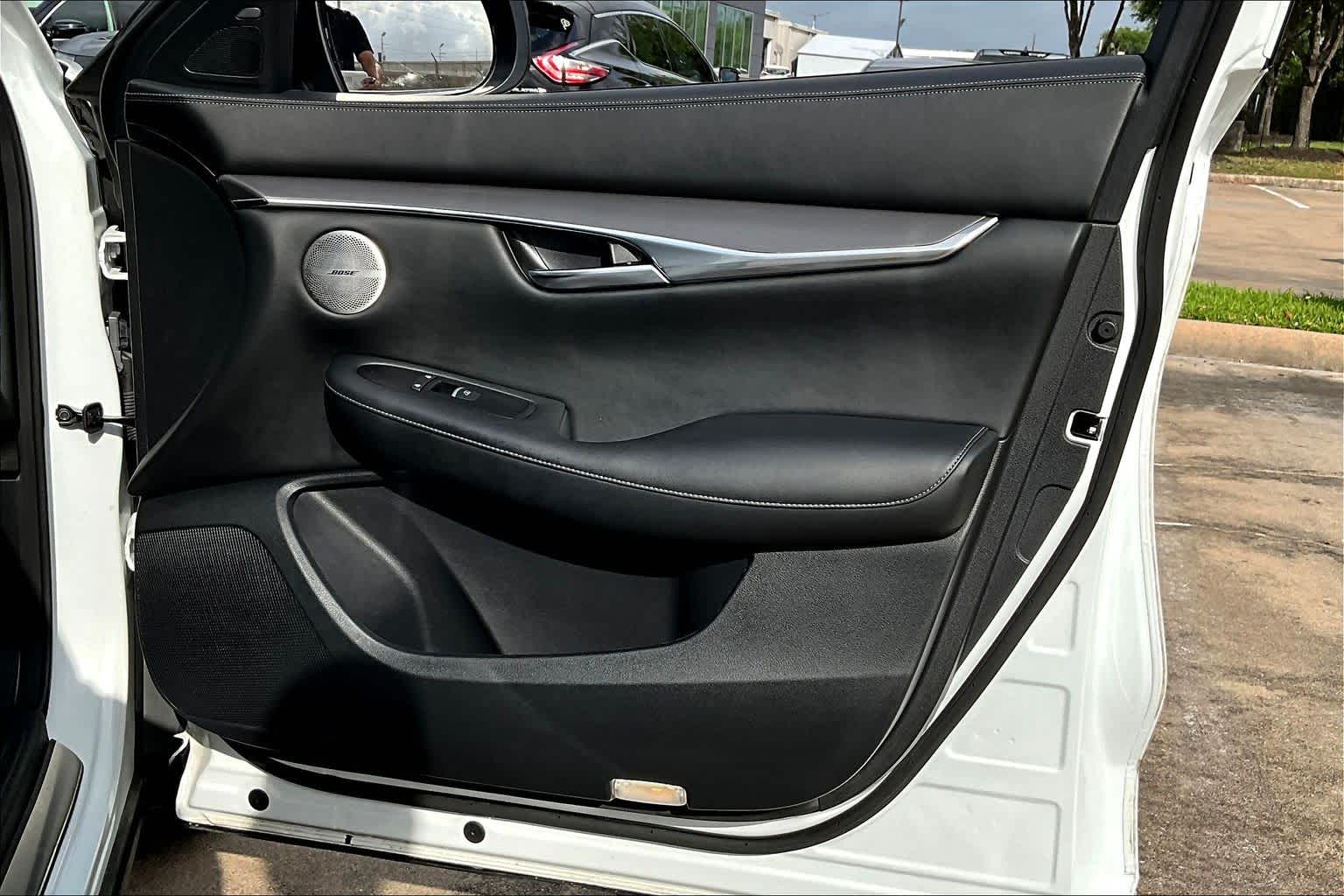 2023 INFINITI QX50 LUXE Radiant White at Davis Chevrolet