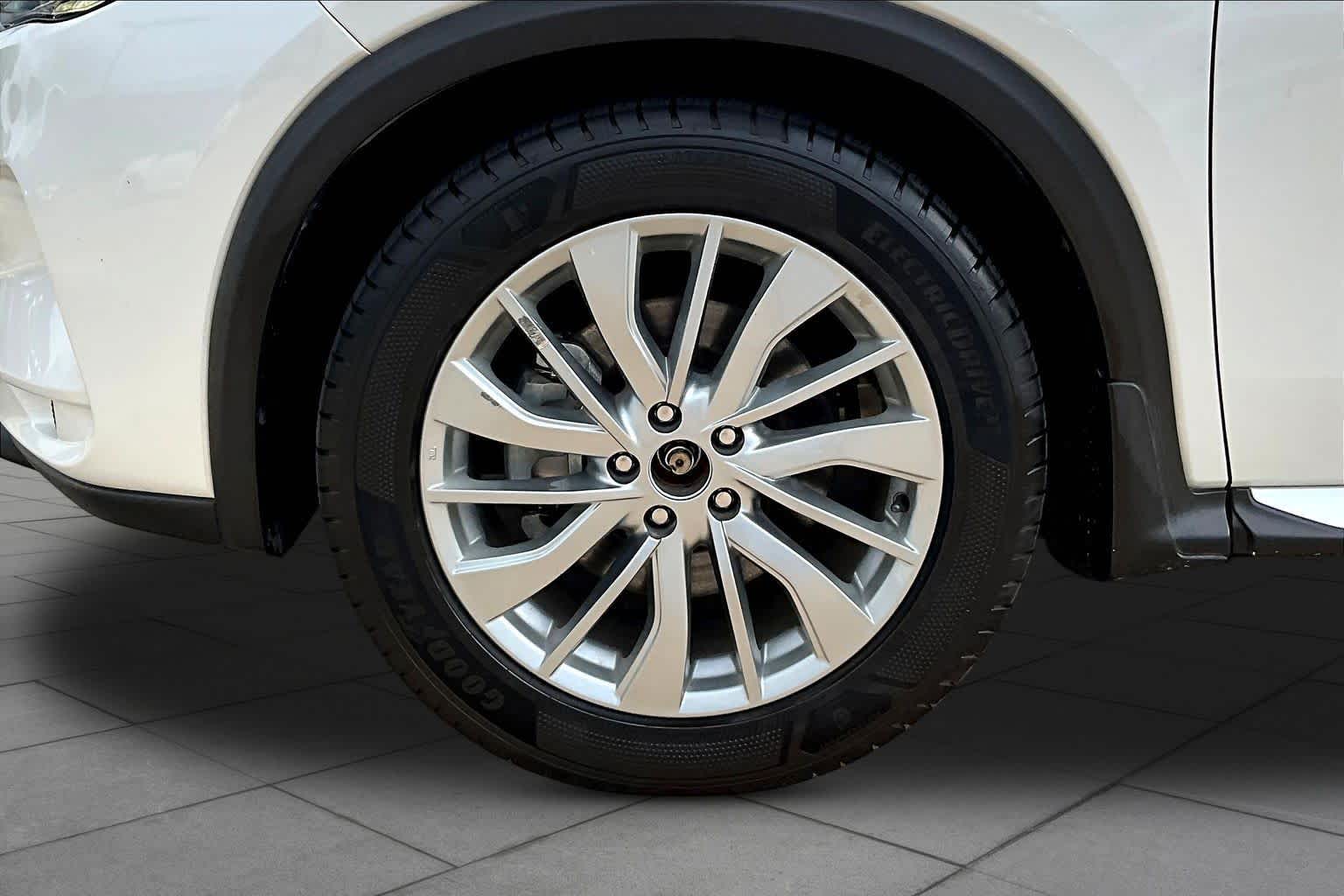 2023 INFINITI QX50 LUXE - 10