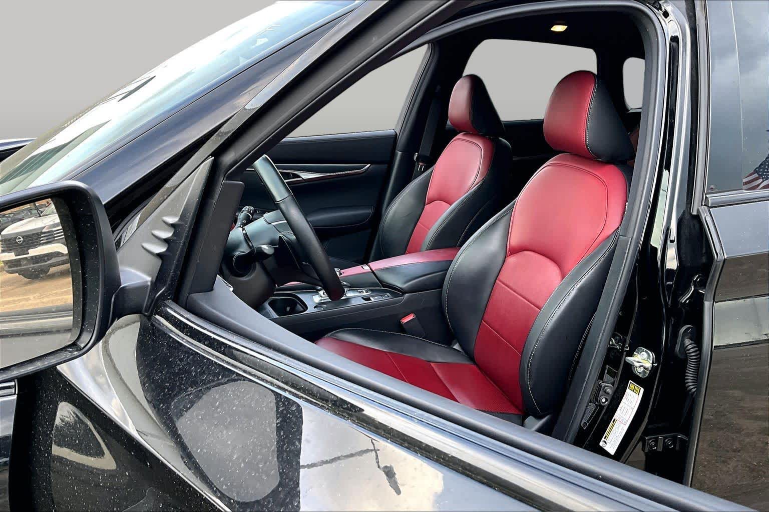 2025 INFINITI QX50 SPORT Black Obsidian at Westside Kia