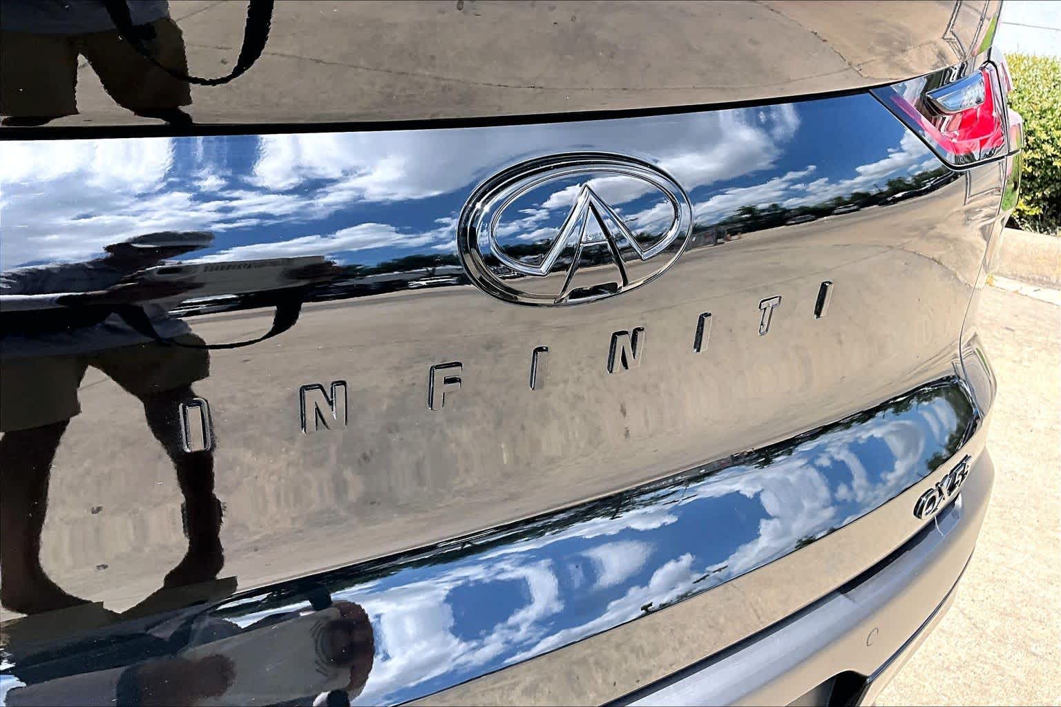 2023 INFINITI QX55 ESSENTIAL Black Obsidian at Tomball Ford