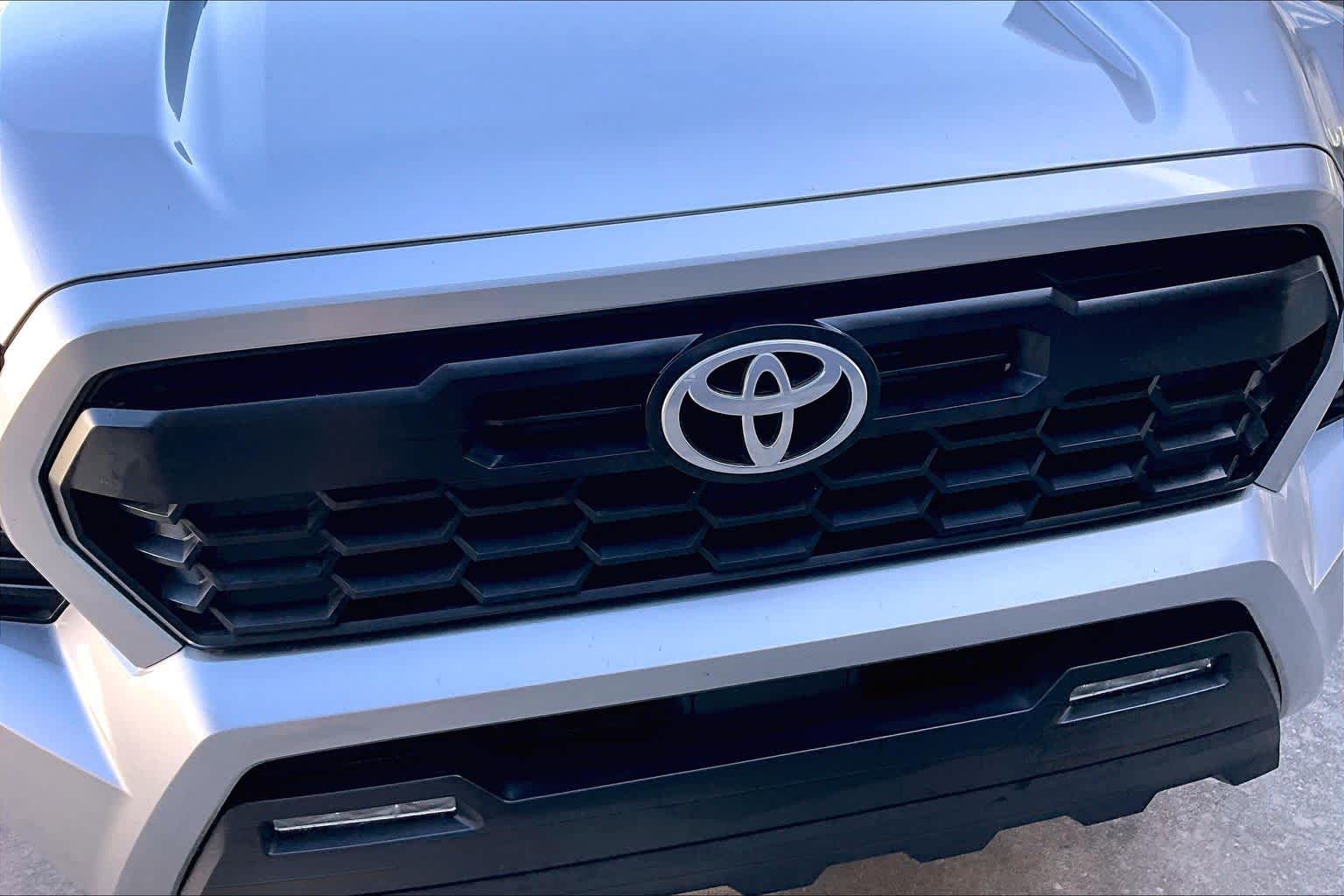 2025 Toyota Tacoma TRD Off Road Celestial Silver Metallic at Lexus Southwest Houston