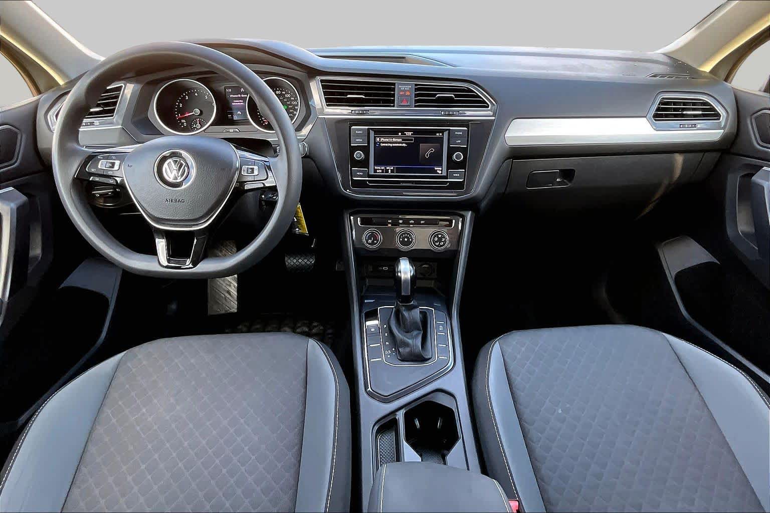 2021 Volkswagen Tiguan photo 16 of 35