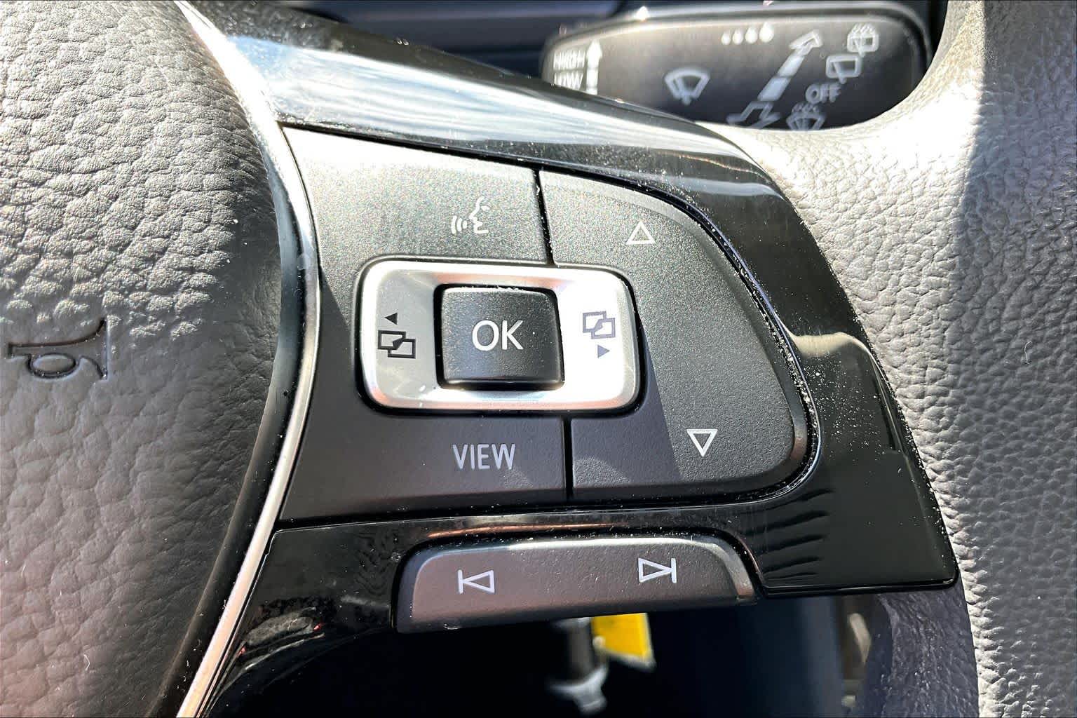 2021 Volkswagen Tiguan photo 34 of 35