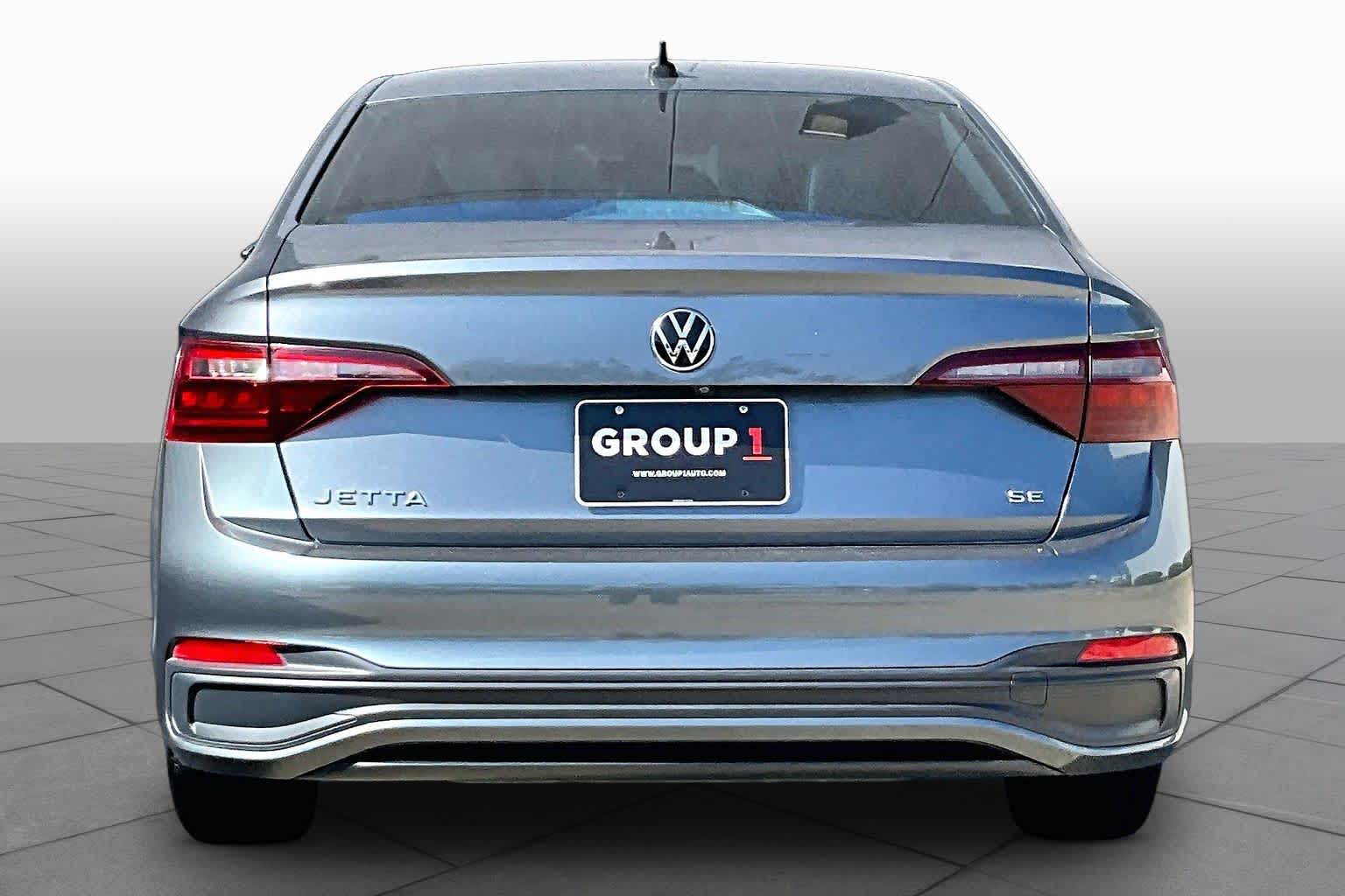 2022 Volkswagen Jetta SE Platinum Gray Metallic at AutoNation USA Houston