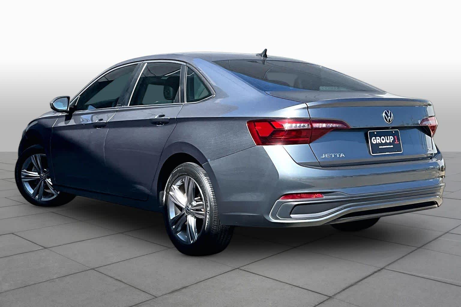 2022 Volkswagen Jetta SE Platinum Gray Metallic at AutoNation USA Houston