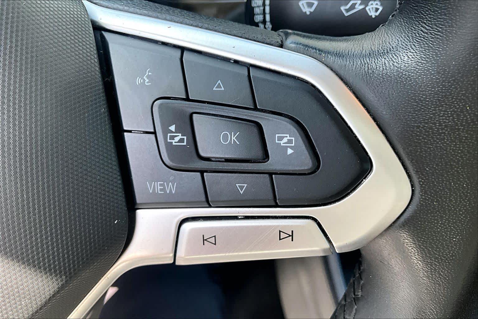 2022 Volkswagen Jetta SE Platinum Gray Metallic at AutoNation USA Houston