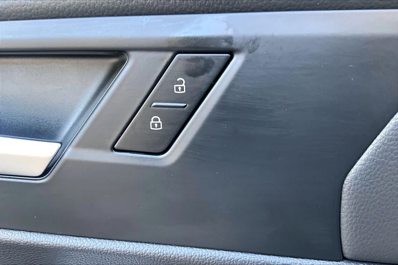 2022 Volkswagen Jetta SE Platinum Gray Metallic at AutoNation USA Houston