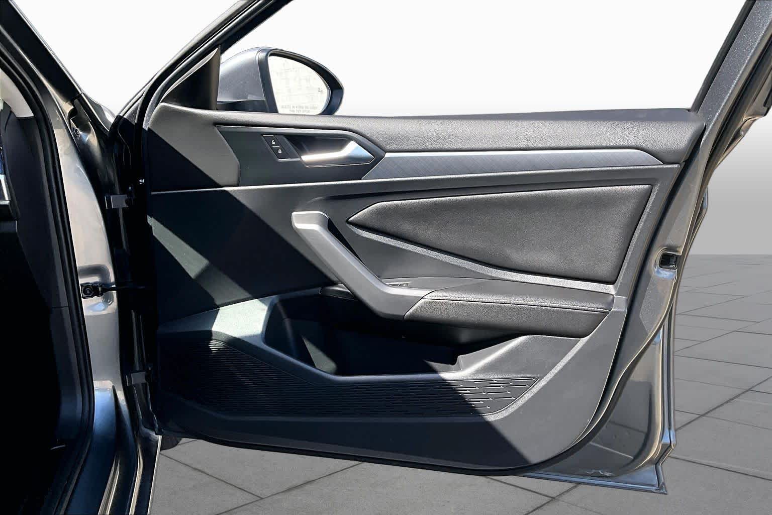 2022 Volkswagen Jetta SE Platinum Gray Metallic at AutoNation USA Houston
