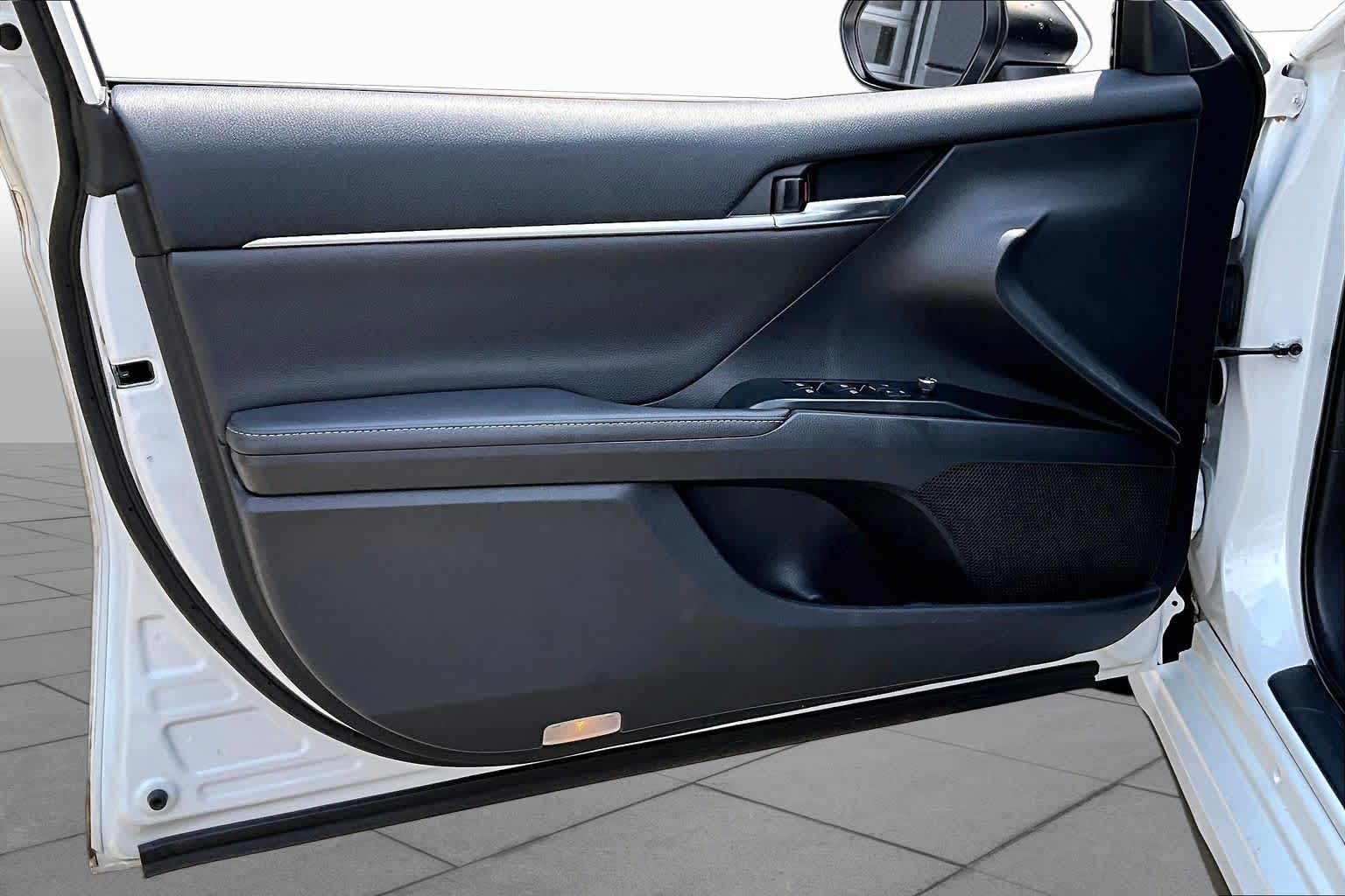 2019 Toyota Camry XSE Wind Chill Pearl at Group 1 Toyota Southwest