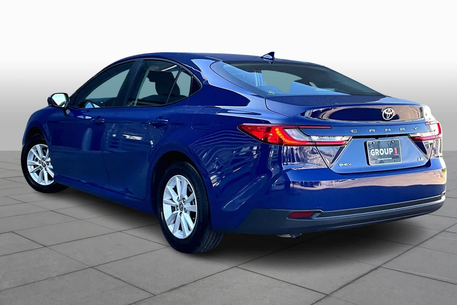 2025 Toyota Camry LE - 10