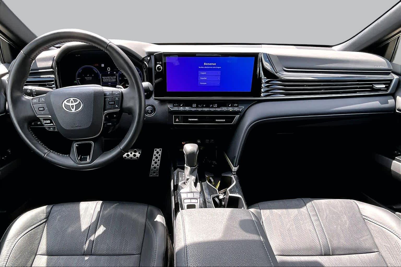 2025 Toyota Camry photo 16 of 35