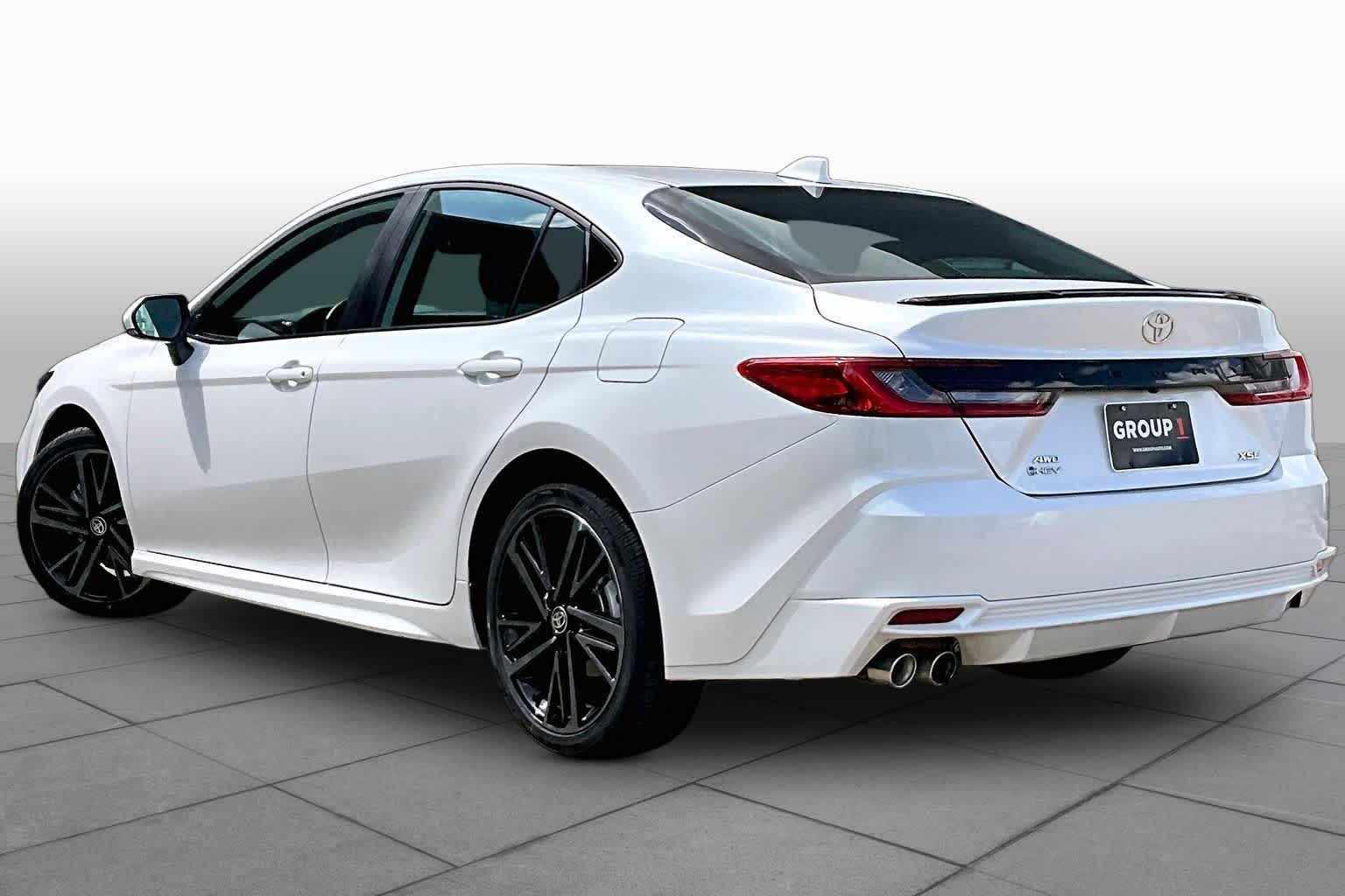 2025 Toyota Camry photo 12 of 35