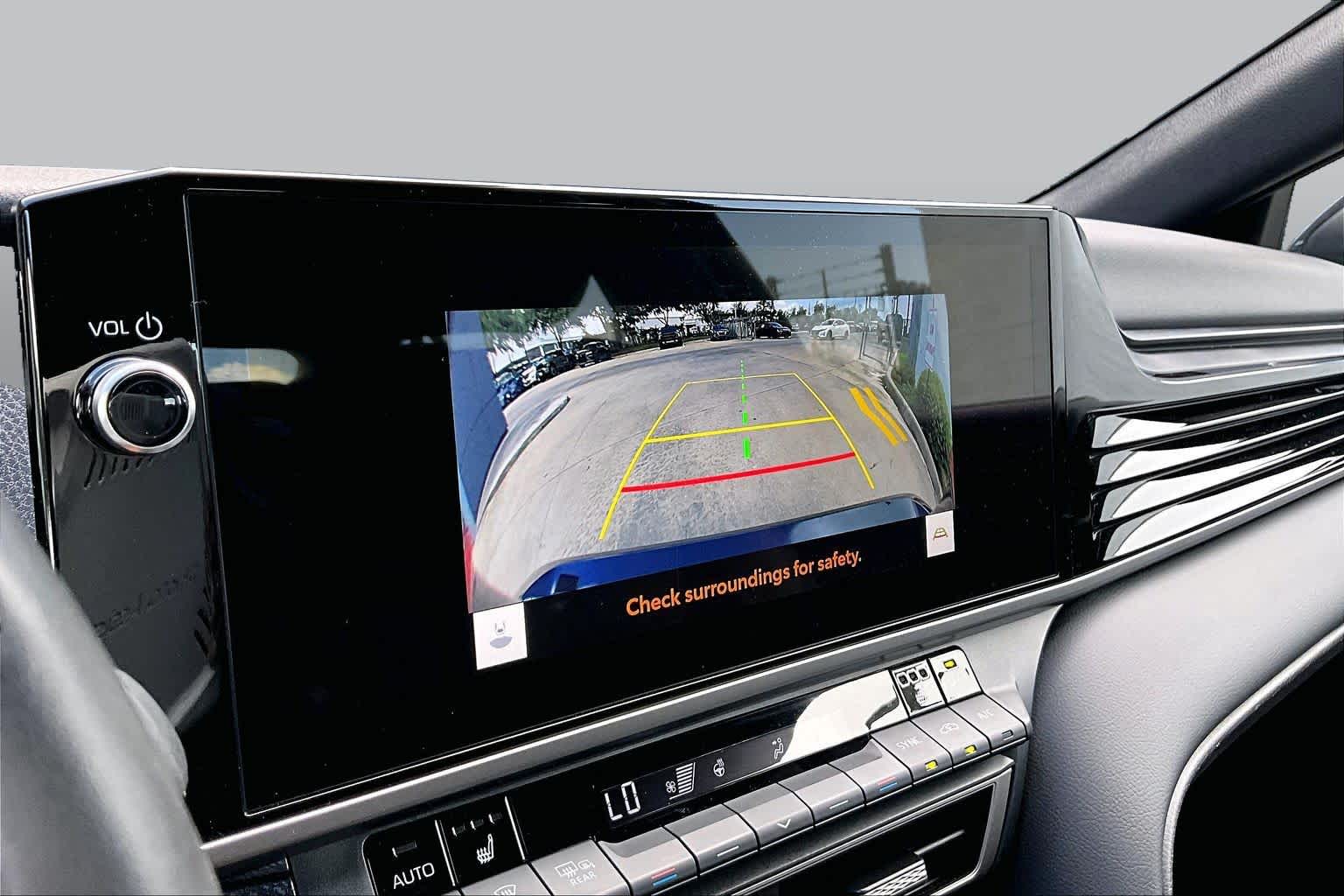 2025 Toyota Camry photo 27 of 35