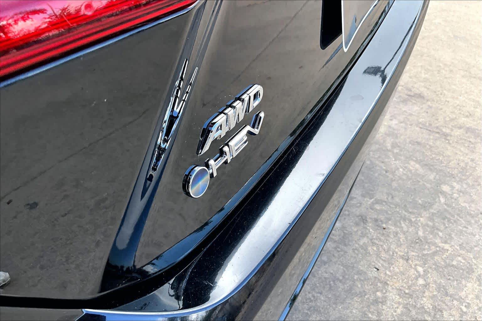 2025 Toyota Camry photo 31 of 35