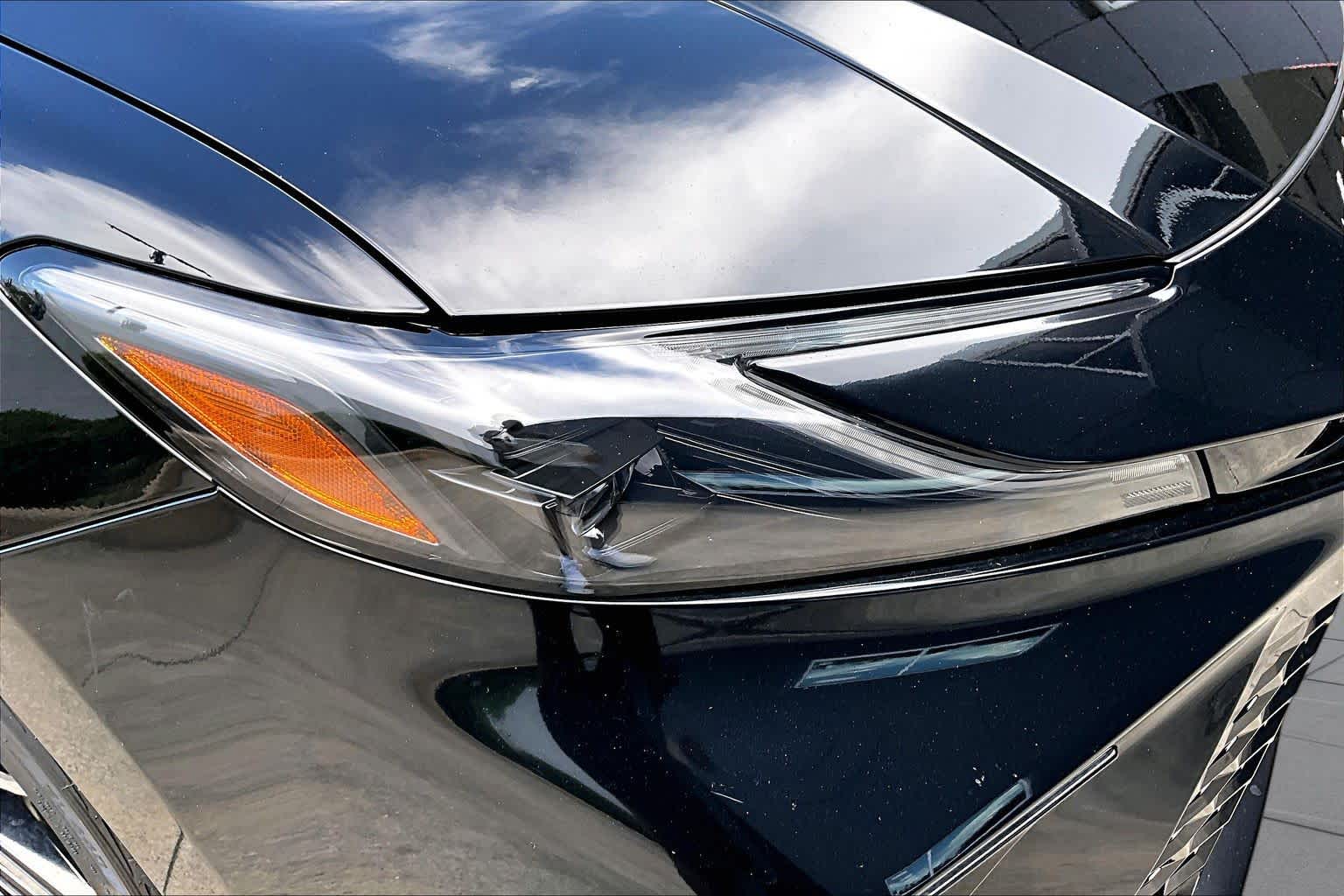 2025 Toyota Camry photo 28 of 35