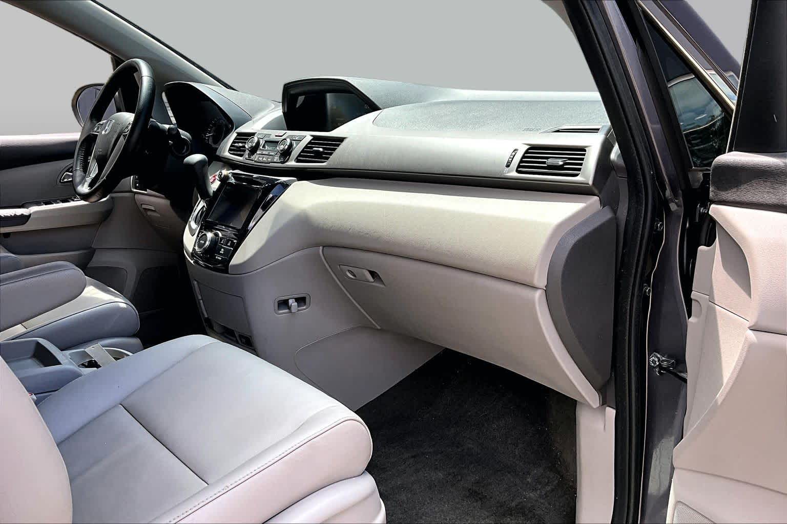 2016 Honda Odyssey EX-L Lunar Silver Metallic at Team Honda