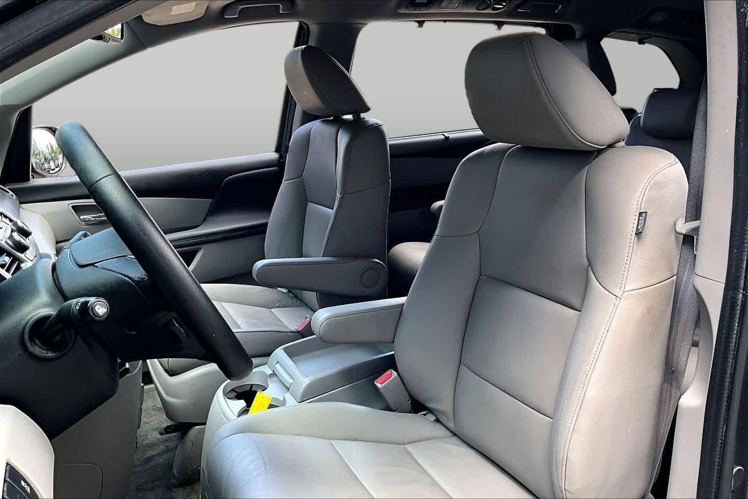 2016 Honda Odyssey EX-L Lunar Silver Metallic at Team Honda