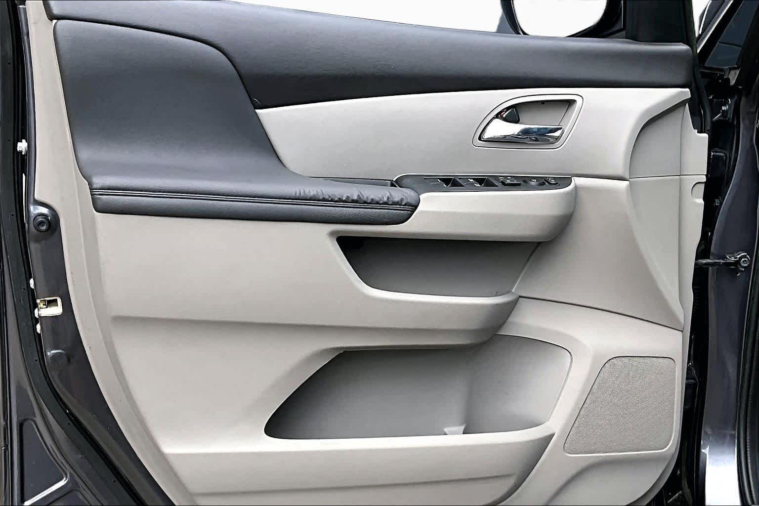 2016 Honda Odyssey EX-L Lunar Silver Metallic at Team Honda