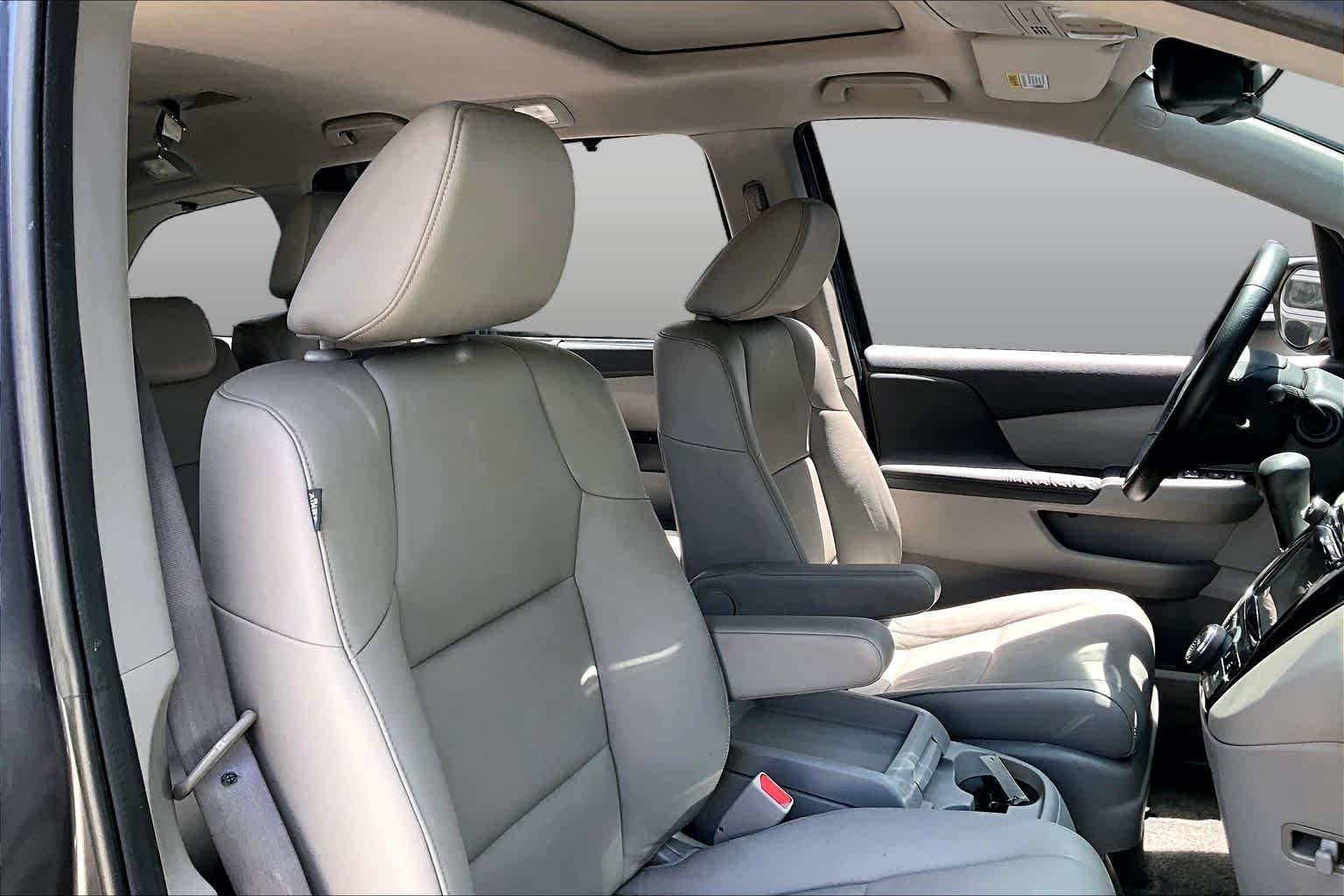 2016 Honda Odyssey EX-L Lunar Silver Metallic at Team Honda