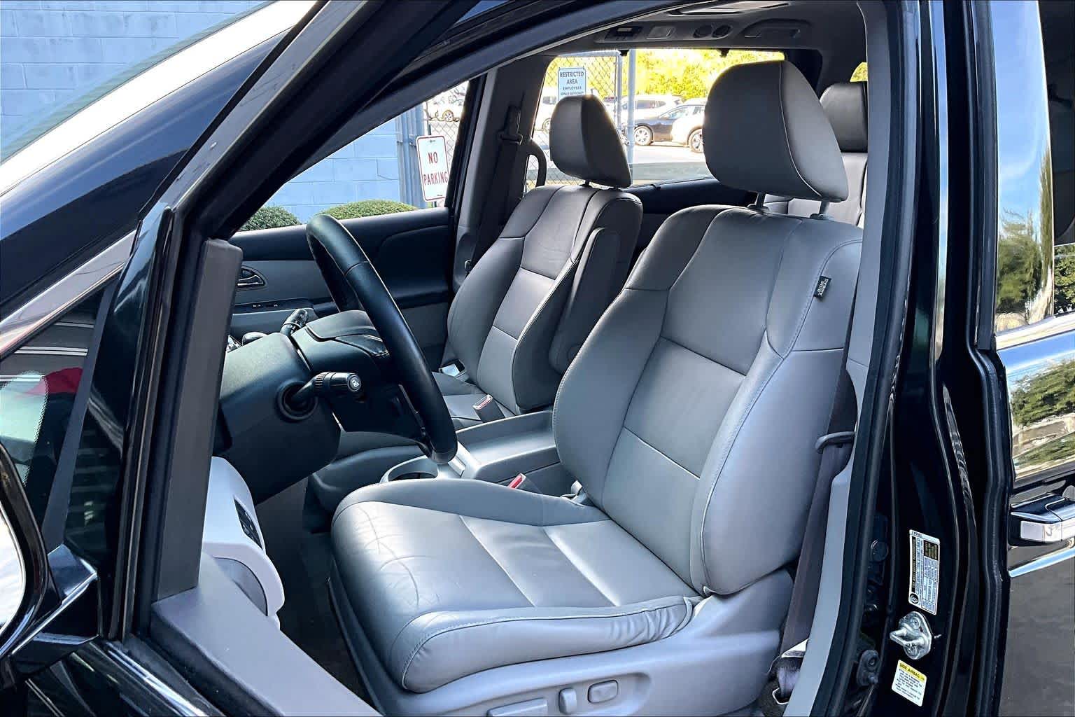 2016 Honda Odyssey Touring Crystal Black Pearl at Lexus Southwest Houston