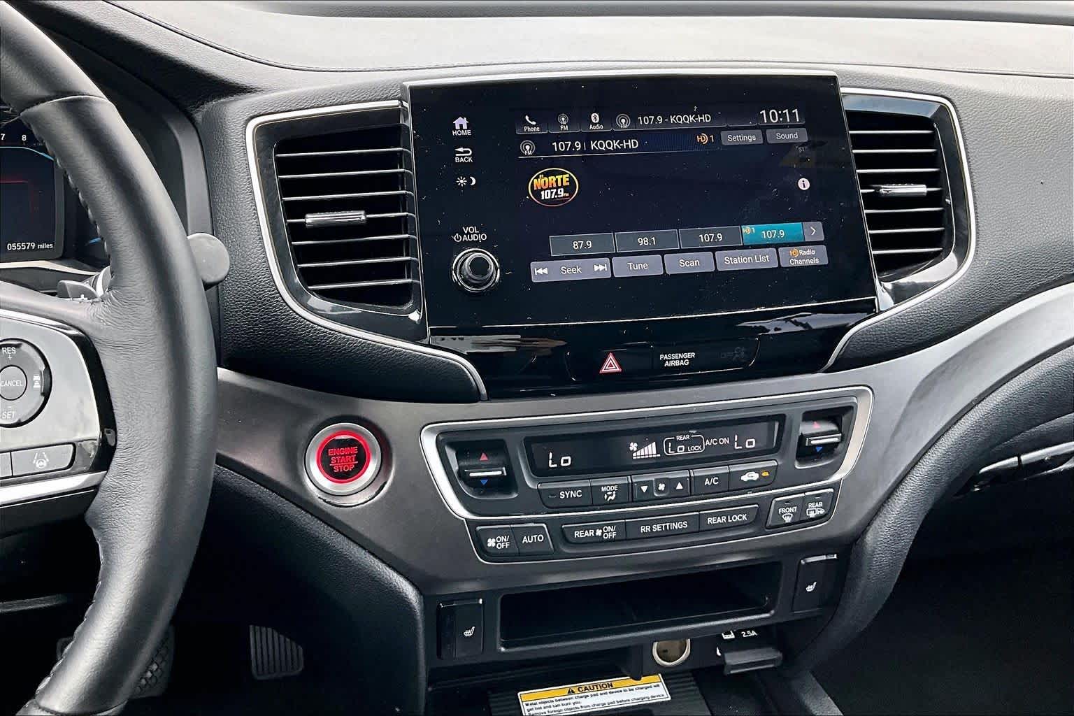 2021 Honda Pilot Special Edition Crystal Black Pearl at Beck & Masten Kia