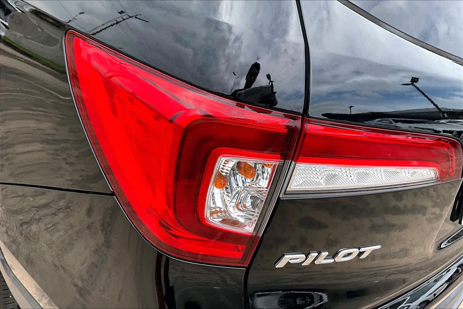 2021 Honda Pilot Special Edition Crystal Black Pearl at Beck & Masten Kia