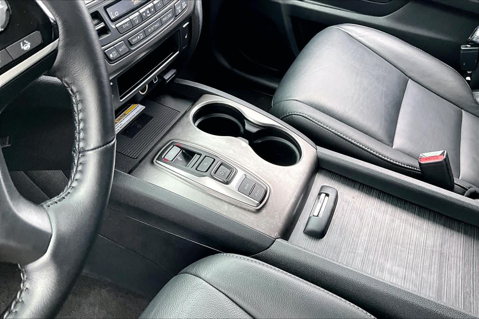 2021 Honda Pilot Special Edition Crystal Black Pearl at Beck & Masten Kia