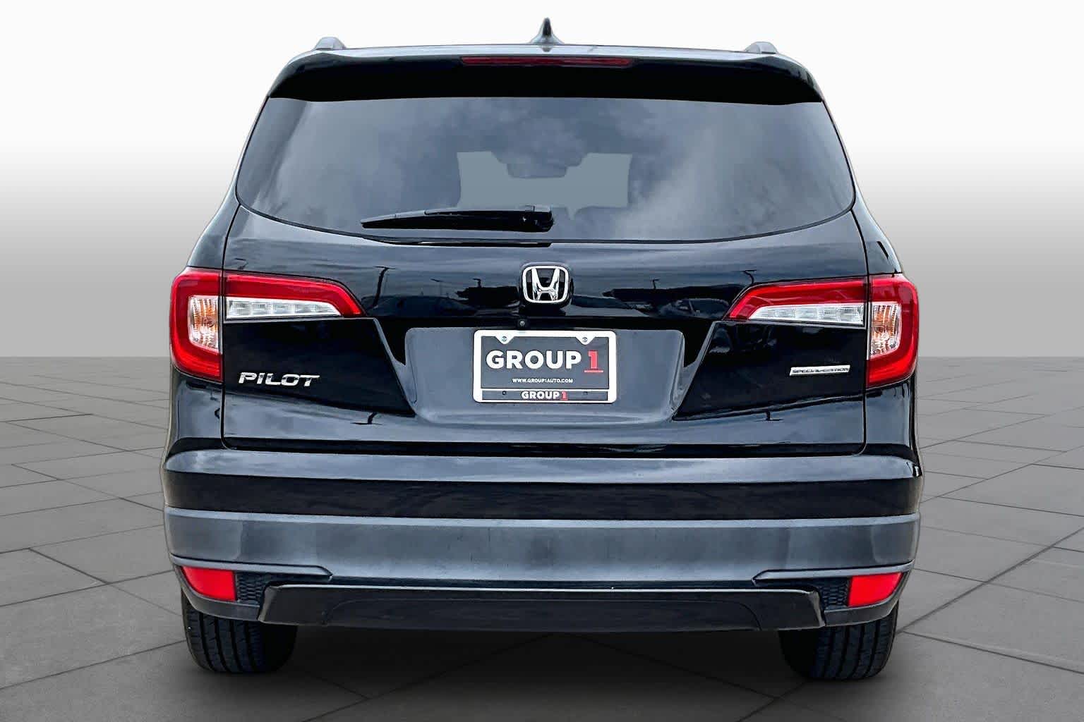 2021 Honda Pilot Special Edition Crystal Black Pearl at Beck & Masten Kia