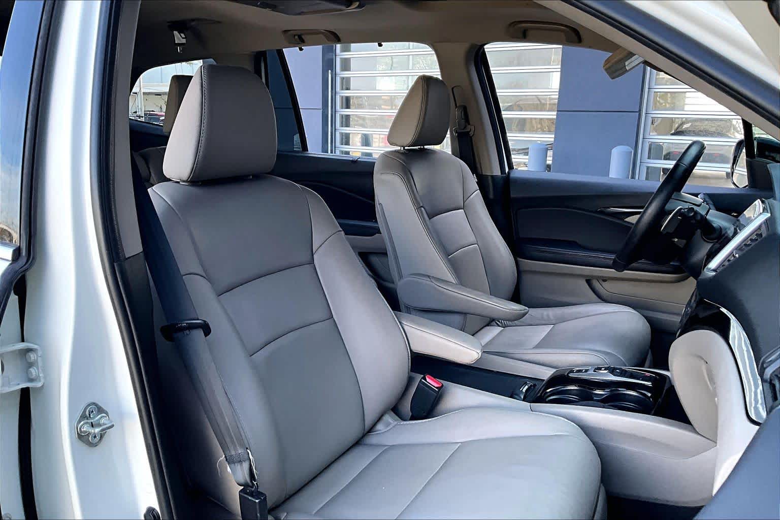 2017 Honda Pilot Touring Crystal Black Pearl at AutoNation USA Houston