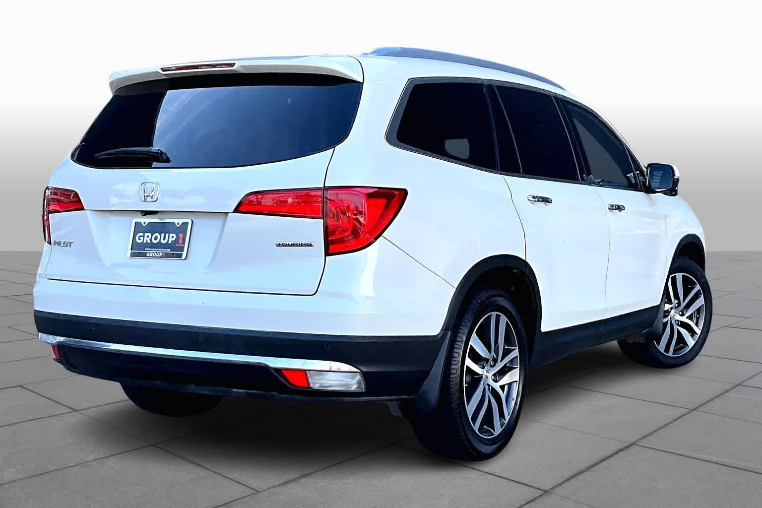 2017 Honda Pilot Touring Crystal Black Pearl at AutoNation USA Houston