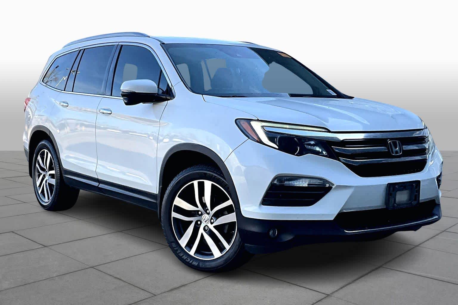 2017 Honda Pilot Touring Crystal Black Pearl at AutoNation USA Houston