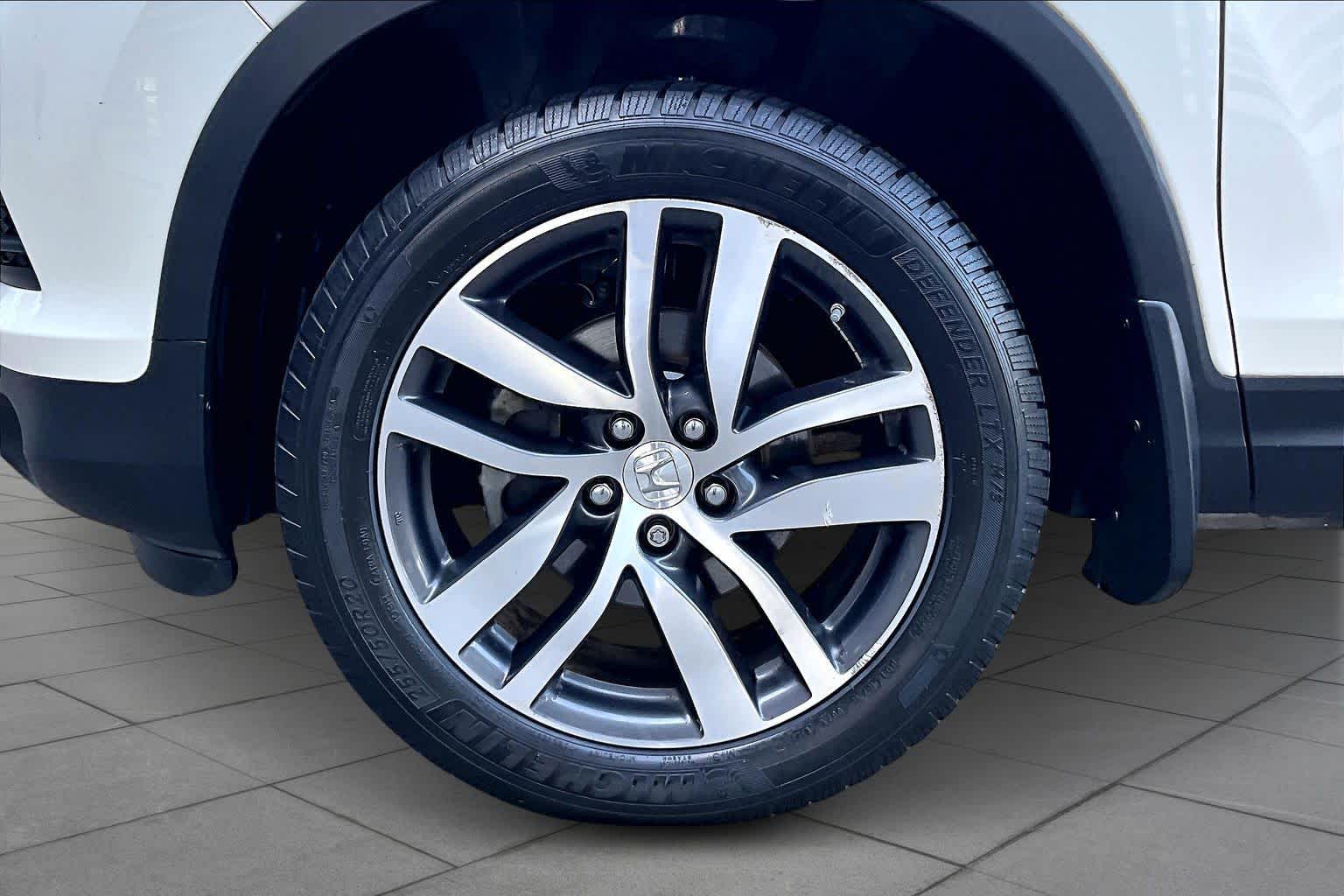 2017 Honda Pilot Touring Crystal Black Pearl at AutoNation USA Houston