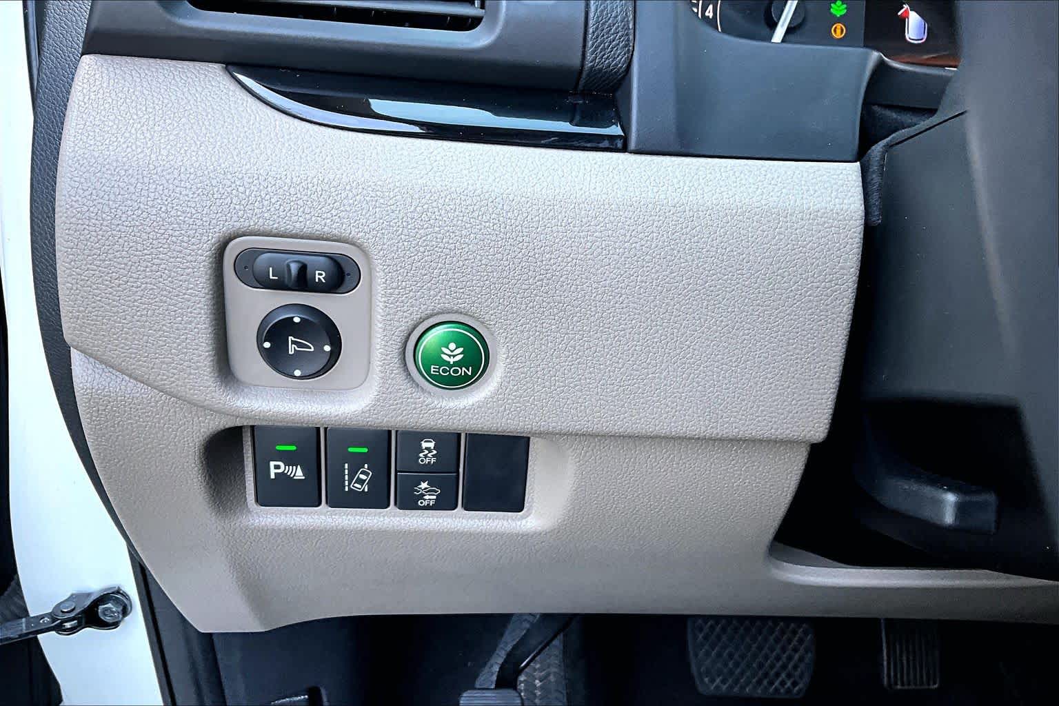 2017 Honda Pilot Touring Crystal Black Pearl at AutoNation USA Houston