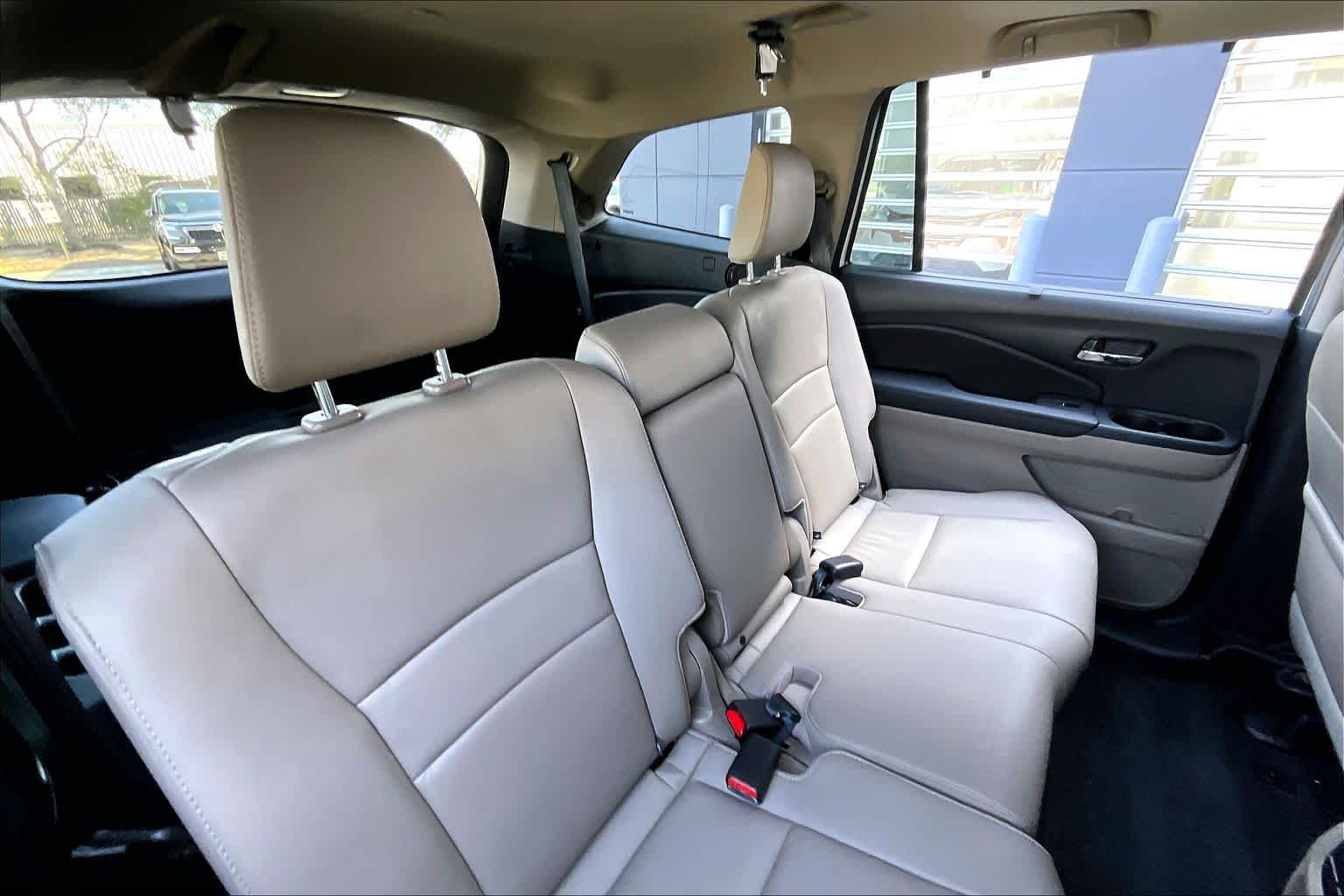 2017 Honda Pilot Touring Crystal Black Pearl at AutoNation USA Houston