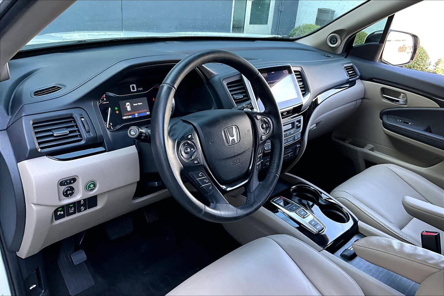 2017 Honda Pilot Touring Crystal Black Pearl at AutoNation USA Houston