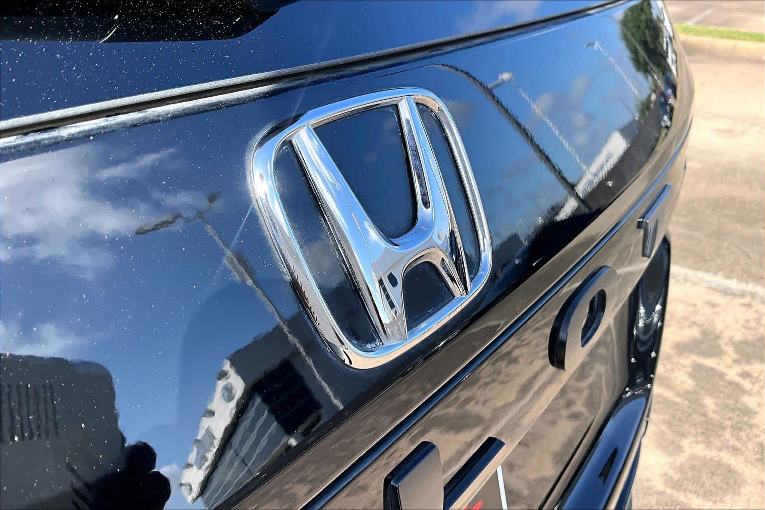 2024 Honda Pilot TrailSport Crystal Black Pearl at Group 1 Toyota Southwest