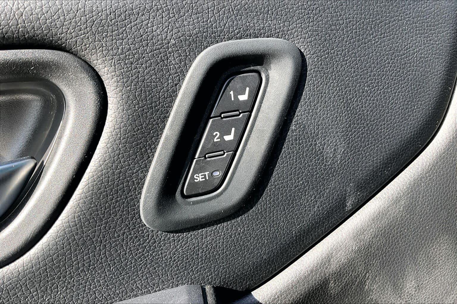 2024 Honda Pilot TrailSport Crystal Black Pearl at Group 1 Toyota Southwest