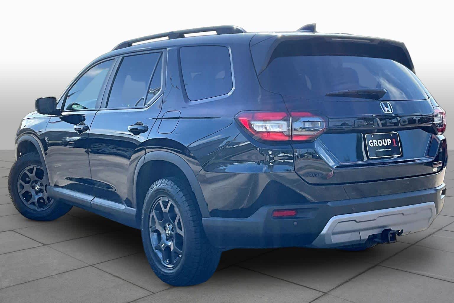 2024 Honda Pilot TrailSport Crystal Black Pearl at Group 1 Toyota Southwest