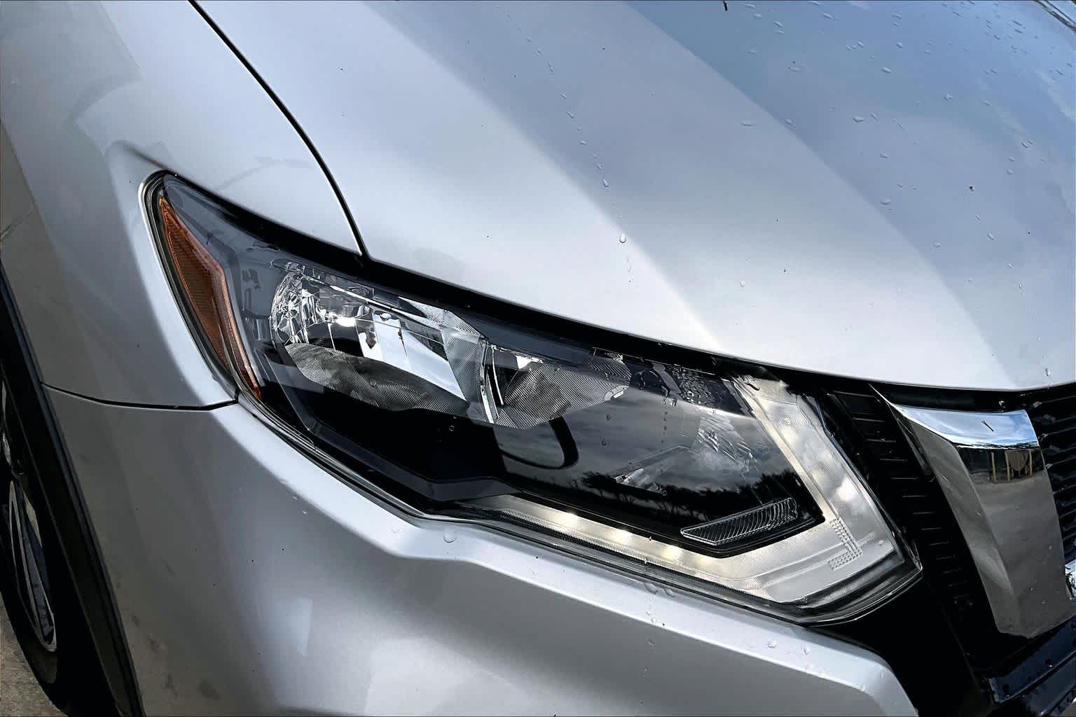 2020 Nissan Rogue SL Brilliant Silver Metallic at AutoNation USA Katy