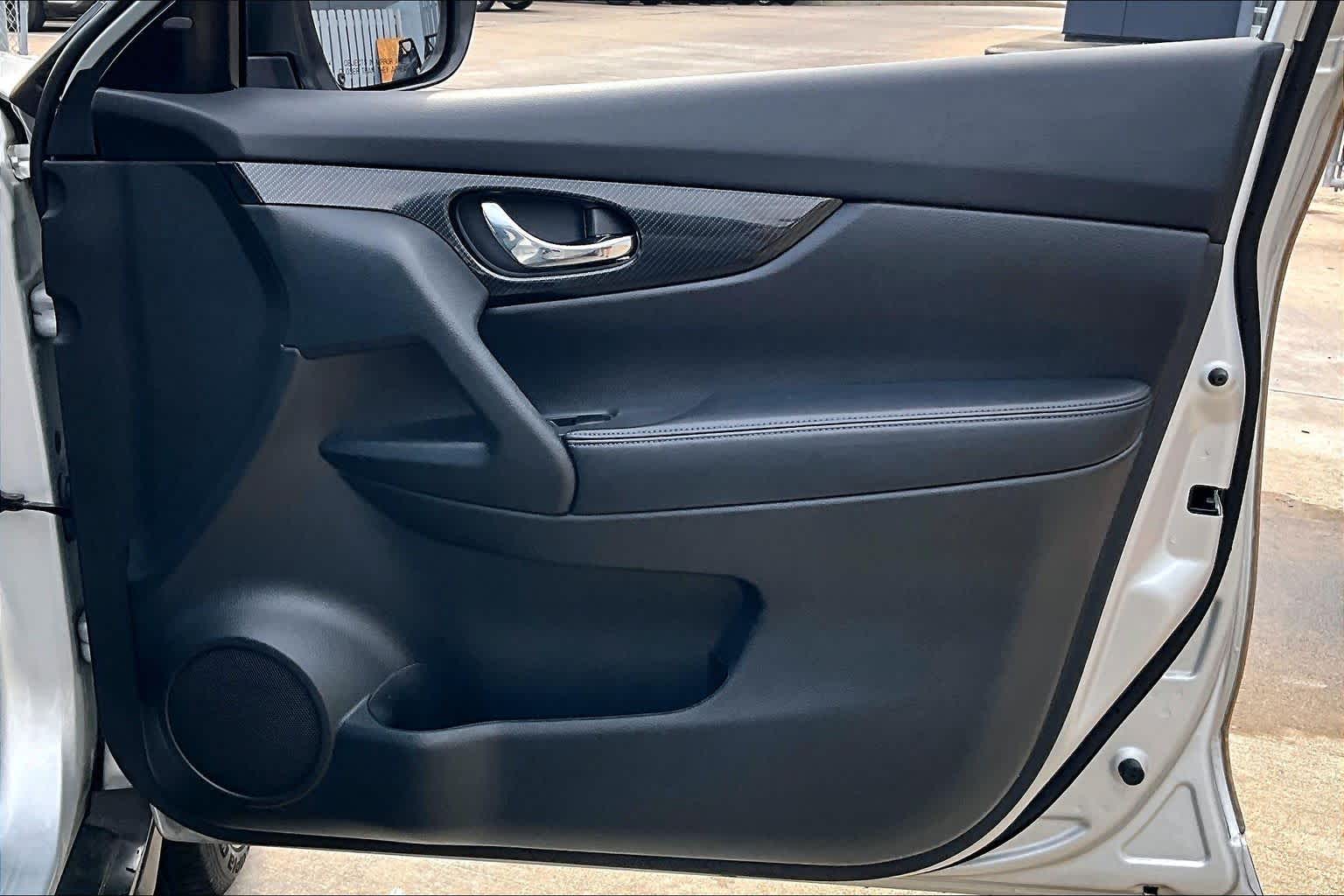 2020 Nissan Rogue SL Brilliant Silver Metallic at AutoNation USA Katy