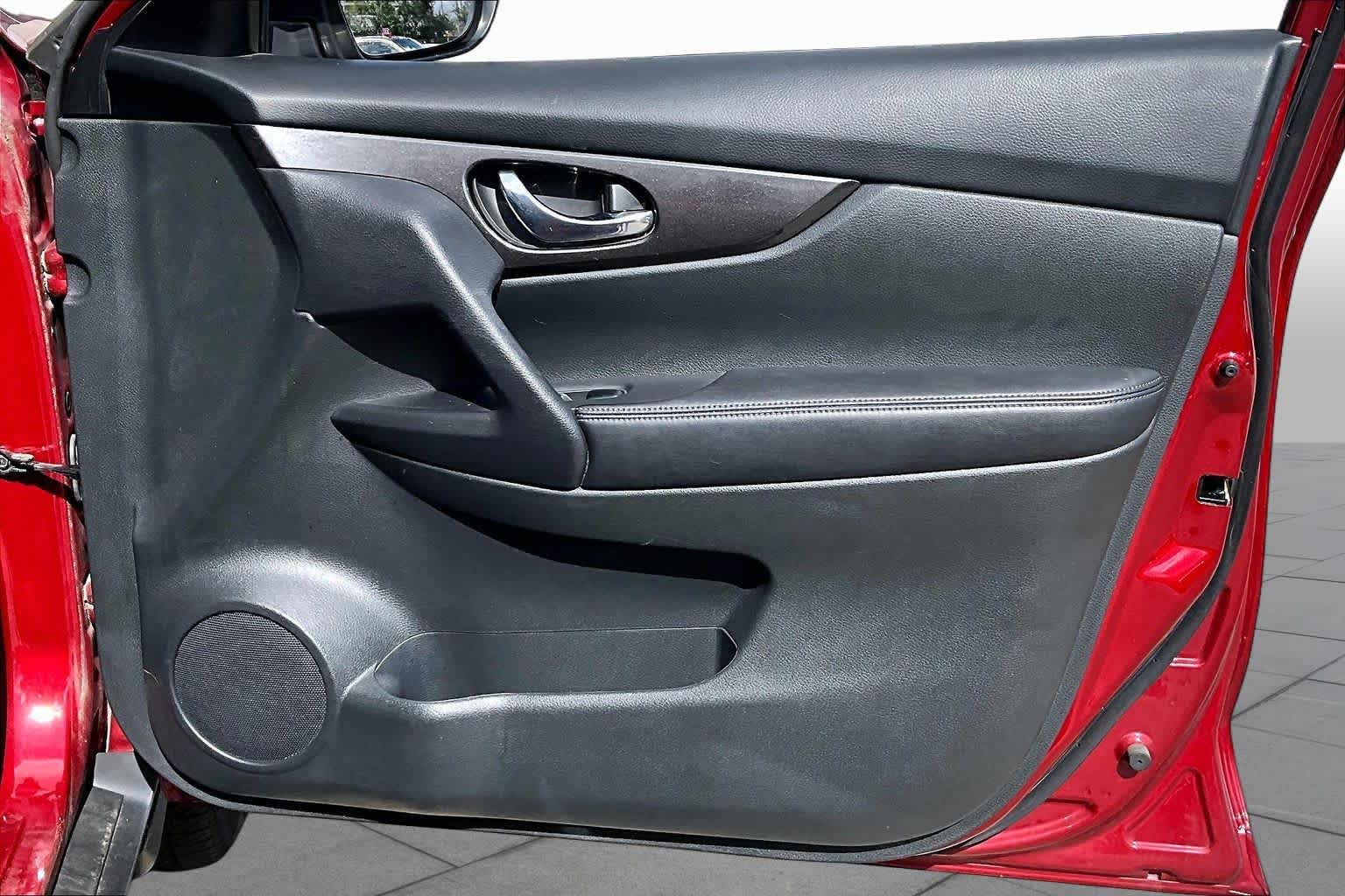 2019 Nissan Rogue SV Scarlet Ember Tintcoat at Group 1 GMC Buick South
