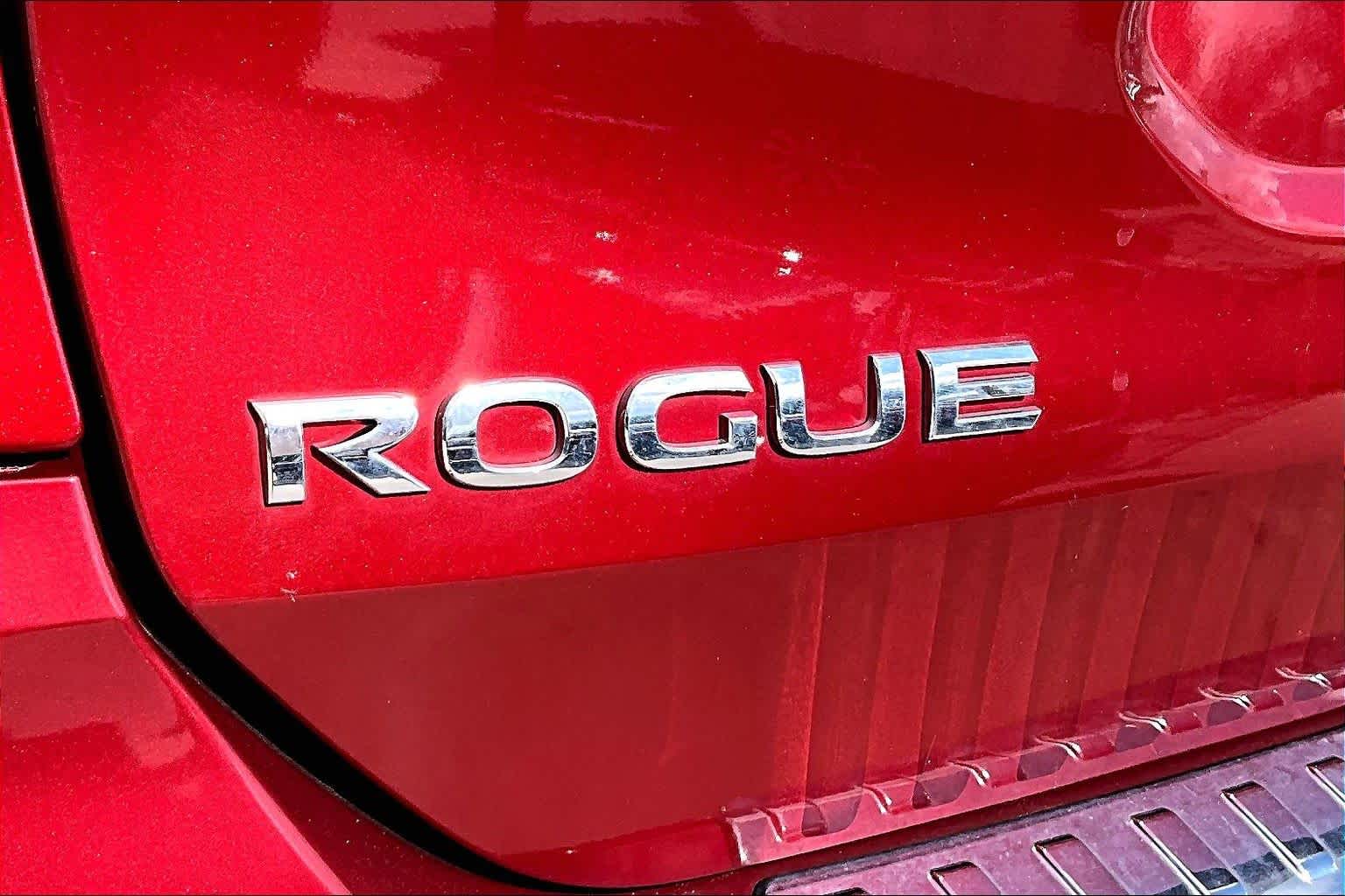 2019 Nissan Rogue SV Scarlet Ember Tintcoat at Group 1 GMC Buick South