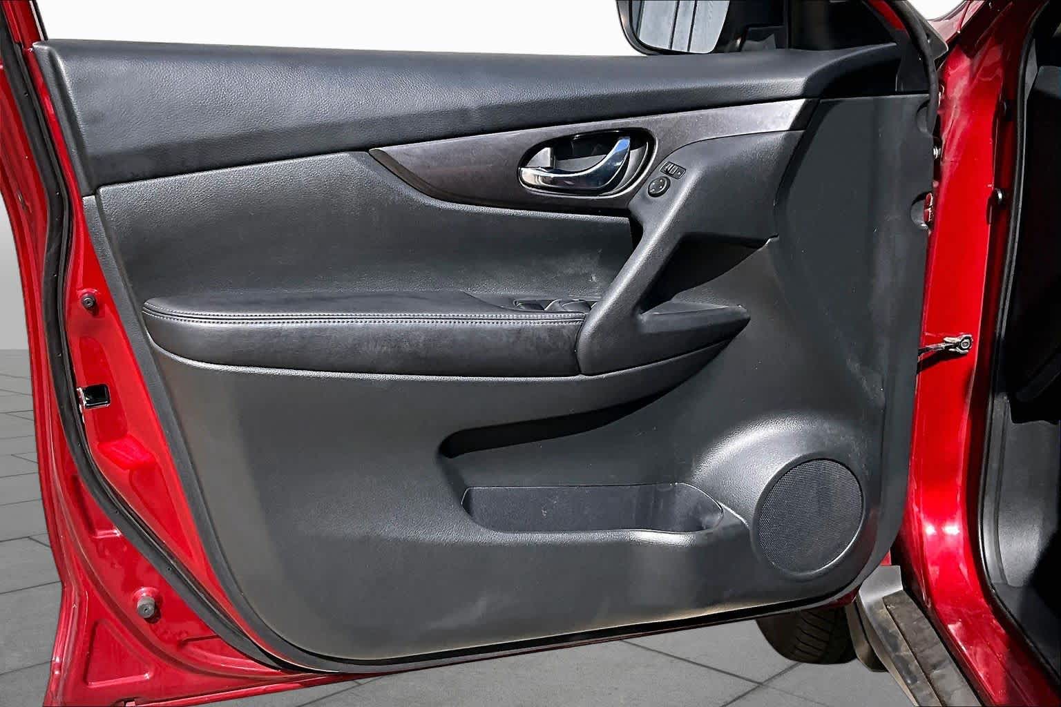 2019 Nissan Rogue SV Scarlet Ember Tintcoat at Group 1 GMC Buick South