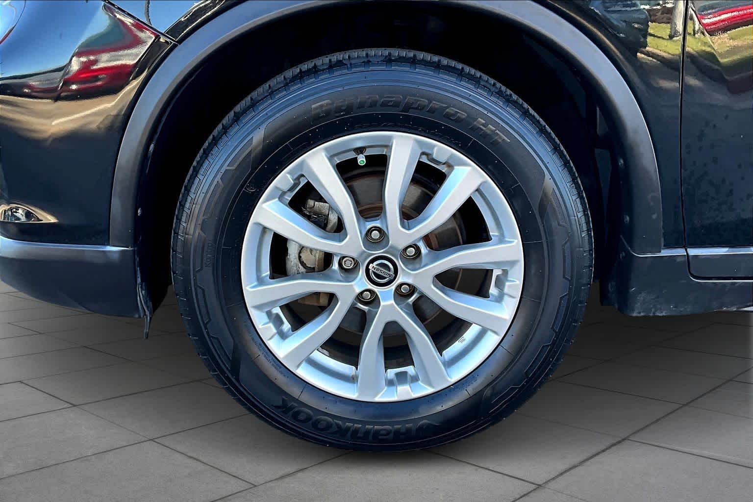 2020 Nissan Rogue SV Magnetic Black Pearl at Sterling McCall Nissan